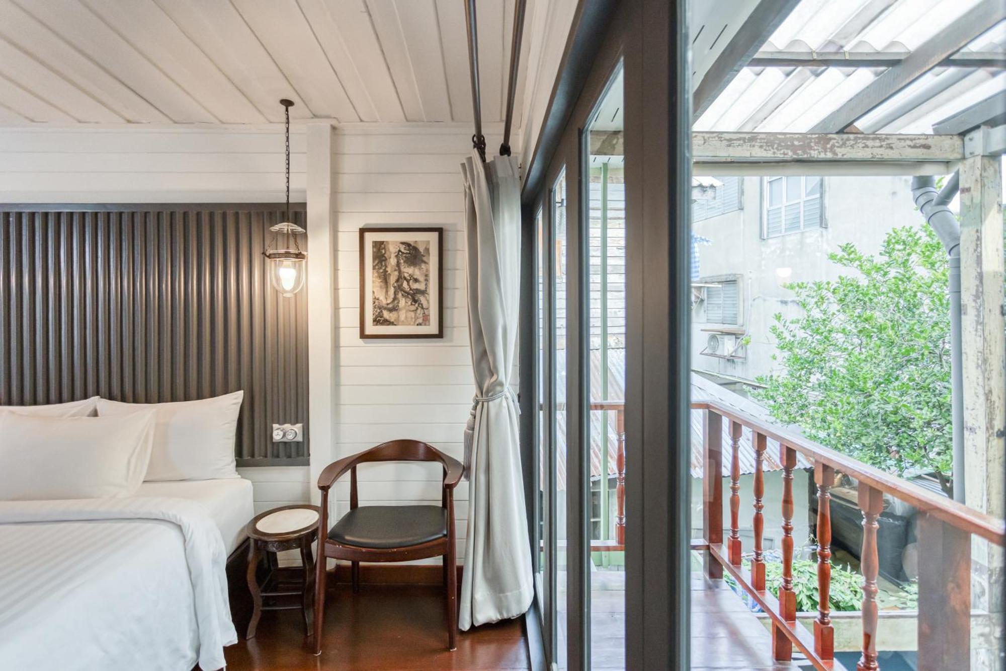 Priya Boutique House Bed & Breakfast Bangkok Exterior photo