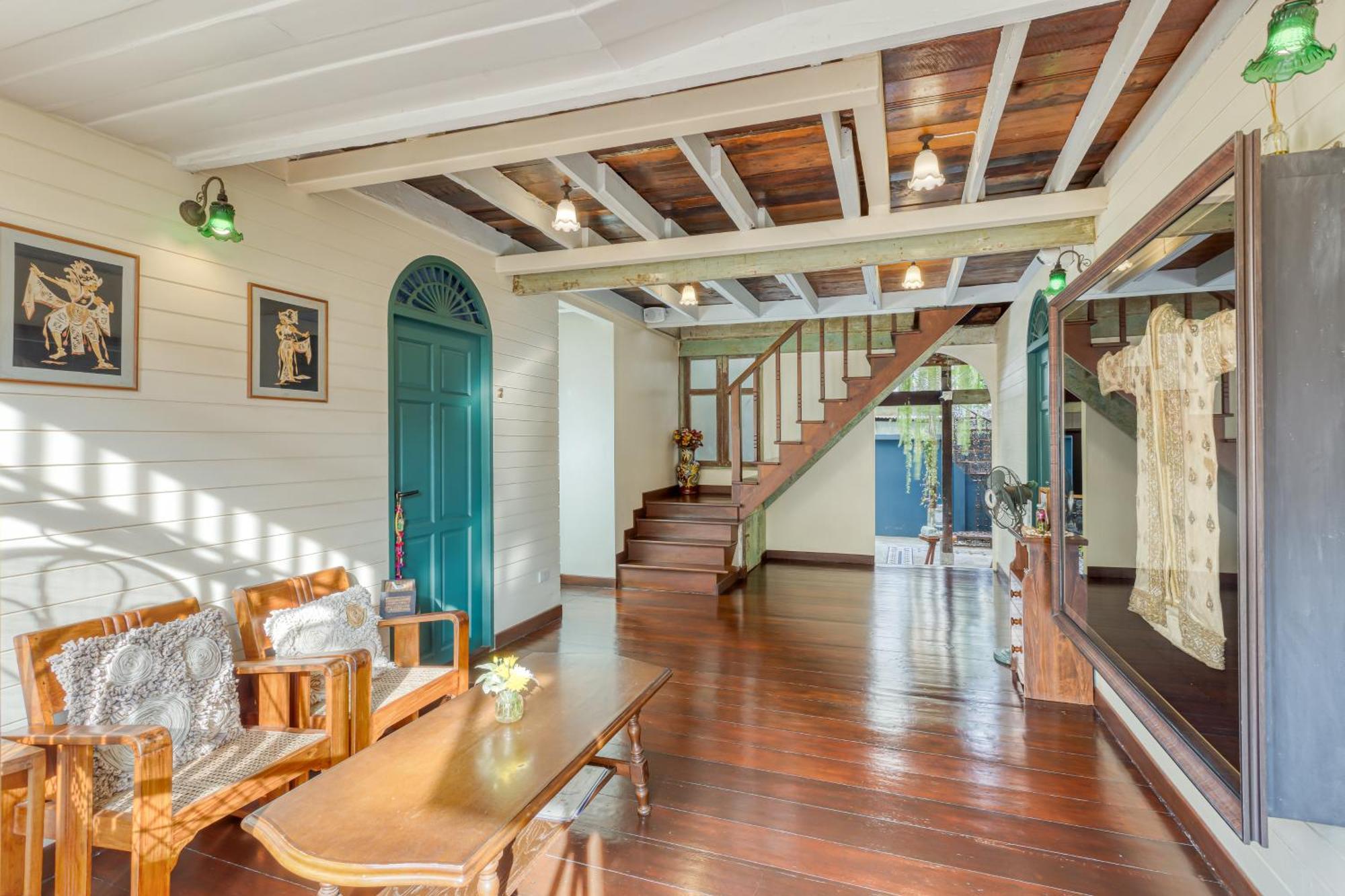 Priya Boutique House Bed & Breakfast Bangkok Exterior photo