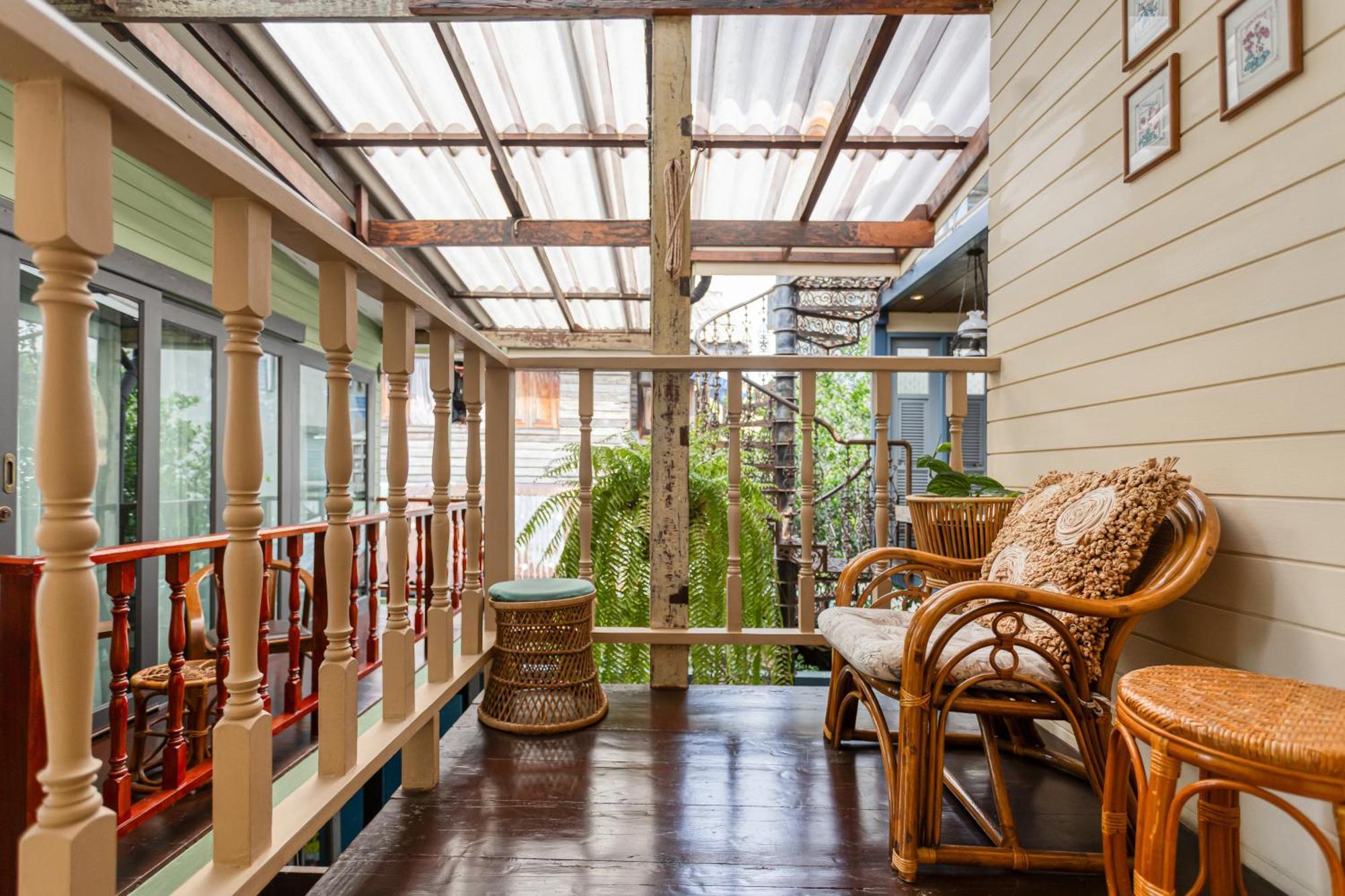 Priya Boutique House Bed & Breakfast Bangkok Exterior photo