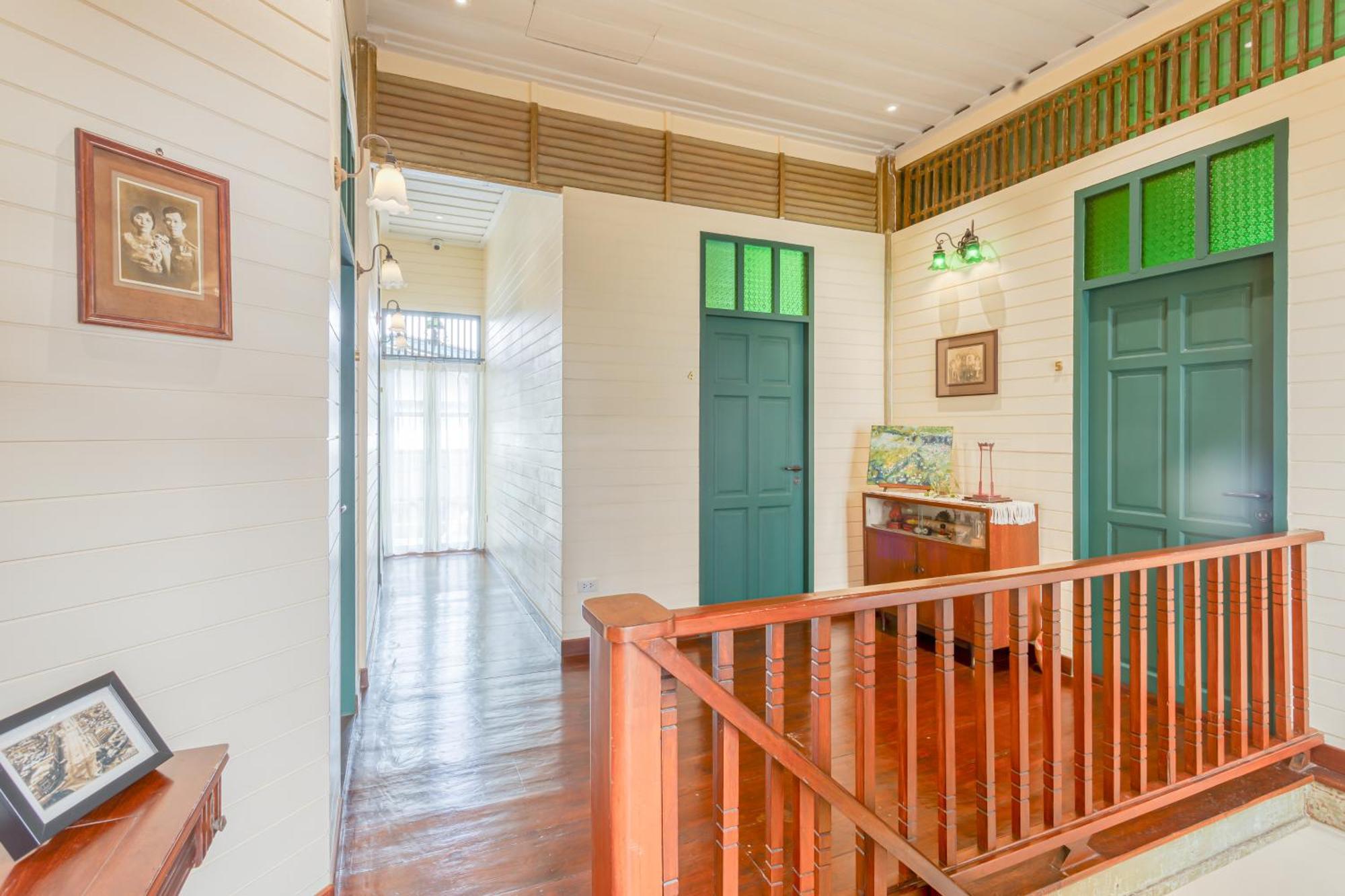 Priya Boutique House Bed & Breakfast Bangkok Exterior photo