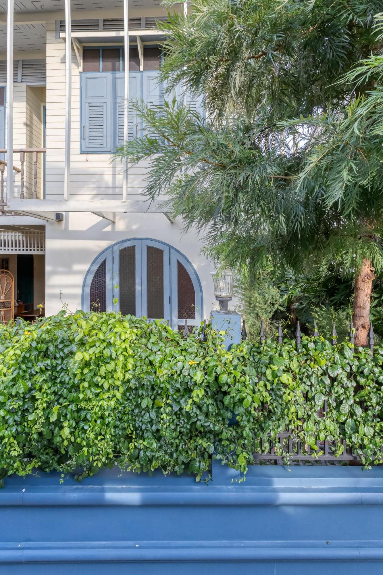 Priya Boutique House Bed & Breakfast Bangkok Exterior photo