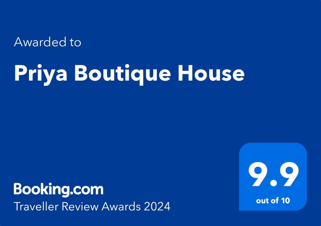 Priya Boutique House Bed & Breakfast Bangkok Exterior photo